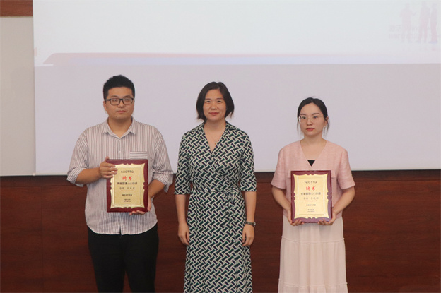 16935573336749106EAF.jpg IMG_2010.jpg