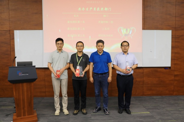 175222601744847754E9.jpg 3.1.JPG