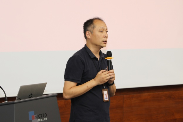 17522260308210038A32.jpg 4.1.JPG