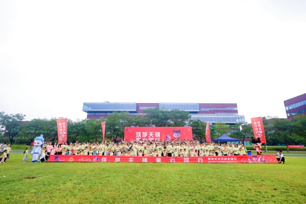 17524519961261567F51.jpg 1.JPG